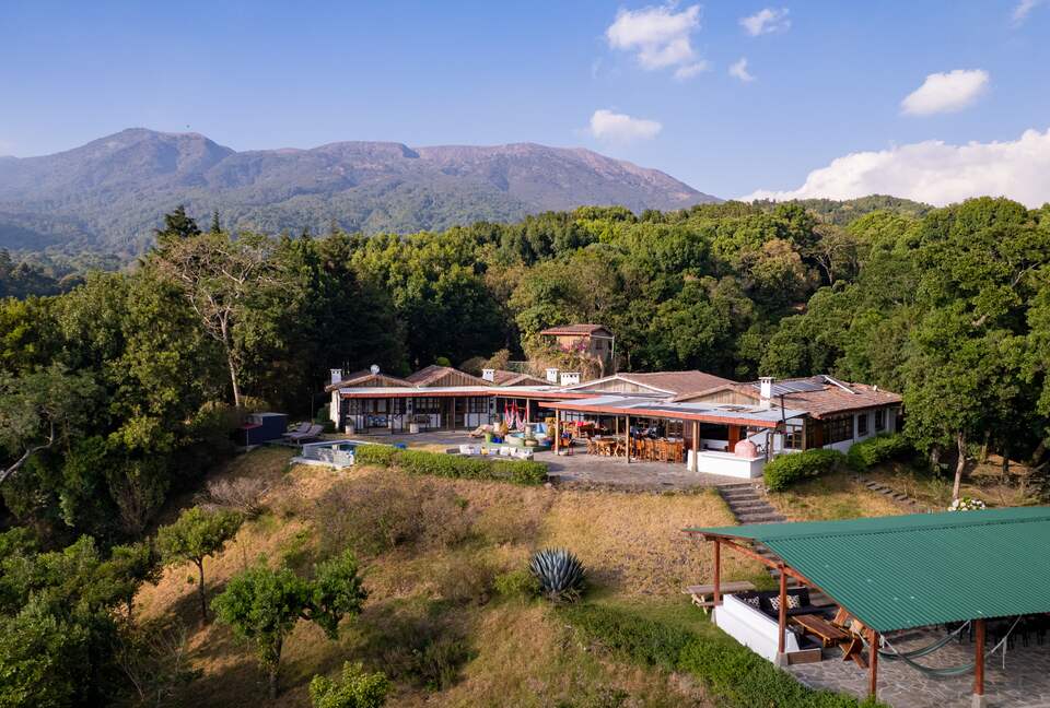 Volcanic Views & Refined Comfort - Santa Ana, El Salvador