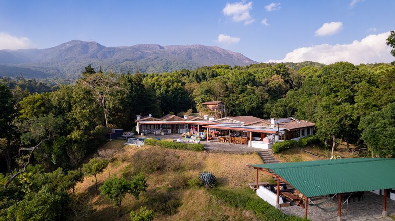 Volcanic Views & Refined Comfort - Santa Ana, El Salvador