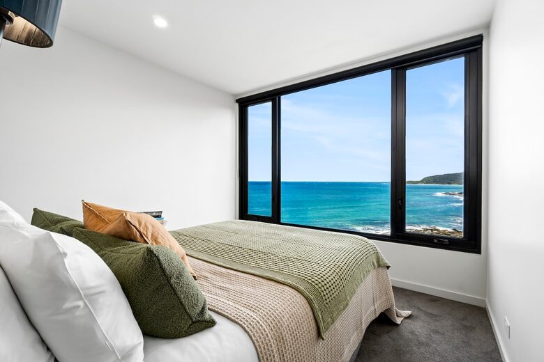 360° Ocean Views Above the Great Ocean Road - Wye River, Australia