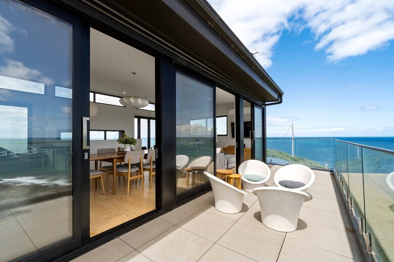 360° Ocean Views Above the Great Ocean Road - Wye River, Australia