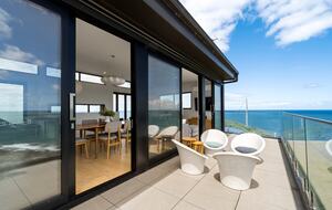 360° Ocean Views Above the Great Ocean Road - Wye River, Australia