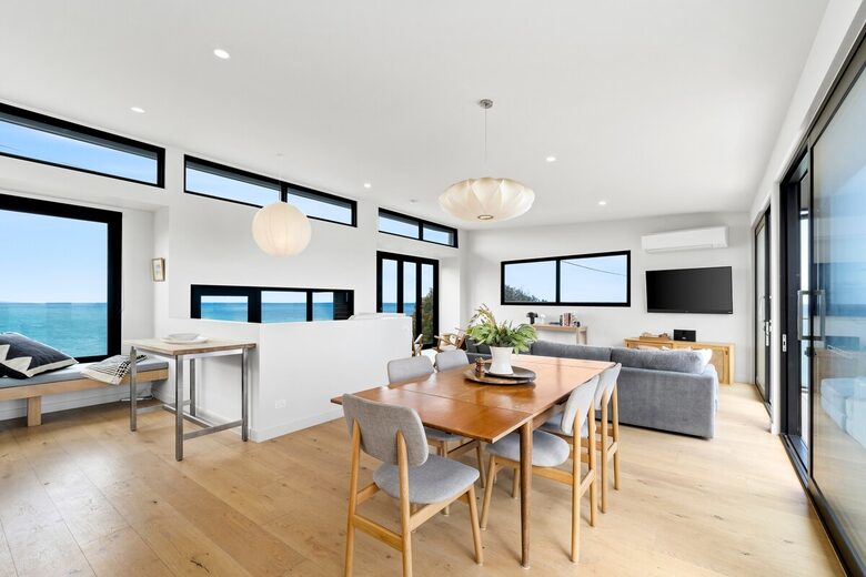 360° Ocean Views Above the Great Ocean Road - Wye River, Australia