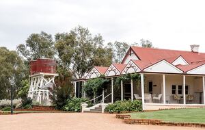 Secluded Victorian Country Estate with Homestead, Cottage & River Access - Wahgunyah, Australia