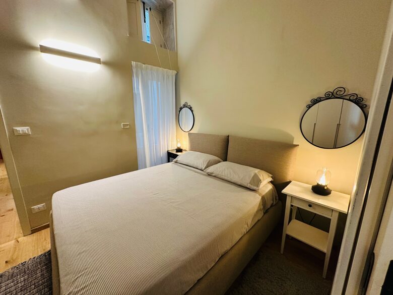 Ortigia's Refined 1BD Residence - Ortigia, Siracusa, Italy