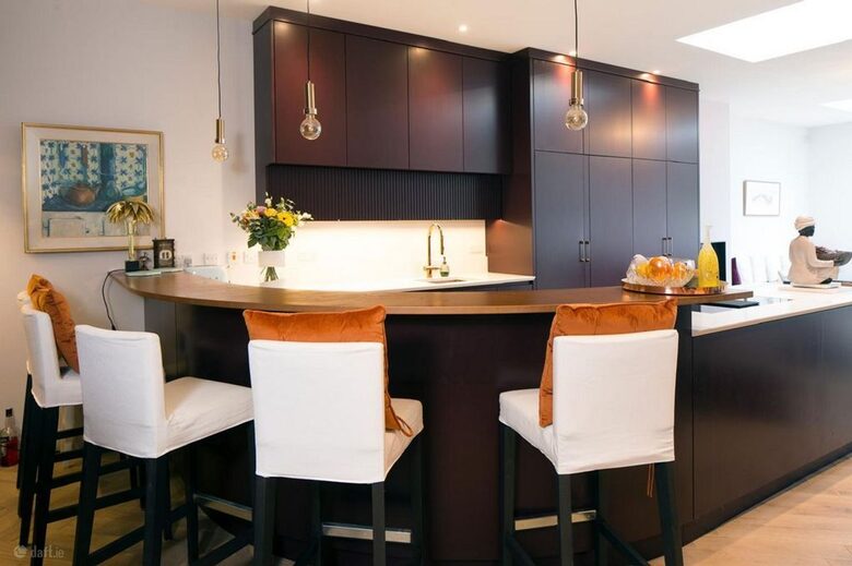 Refined Living in Howth’s Most Sought-After Enclave - Howth, Dublin, Ireland