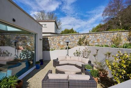 Refined Living in Howth’s Most Sought-After Enclave - Howth, Dublin, Ireland