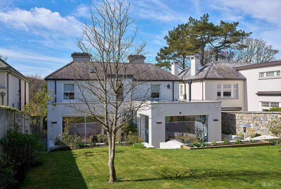 Refined Living in Howth’s Most Sought-After Enclave - Howth, Dublin, Ireland