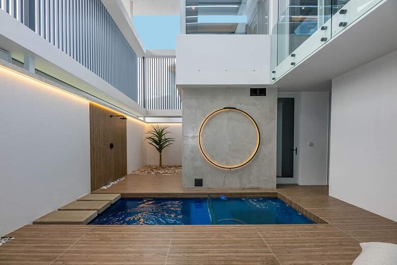 Clifftop Oceanview Villa Overlooking Pinnacle Point Golf Course - Mossel Bay, South Africa