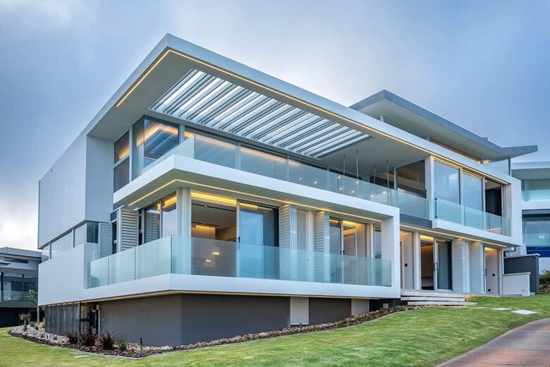 Clifftop Oceanview Villa Overlooking Pinnacle Point Golf Course - Mossel Bay, South Africa