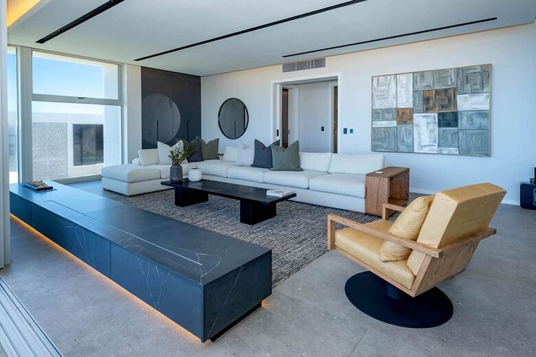 Clifftop Oceanview Villa Overlooking Pinnacle Point Golf Course - Mossel Bay, South Africa