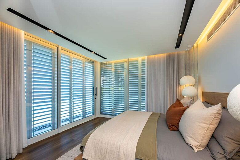 Clifftop Oceanview Villa Overlooking Pinnacle Point Golf Course - Mossel Bay, South Africa