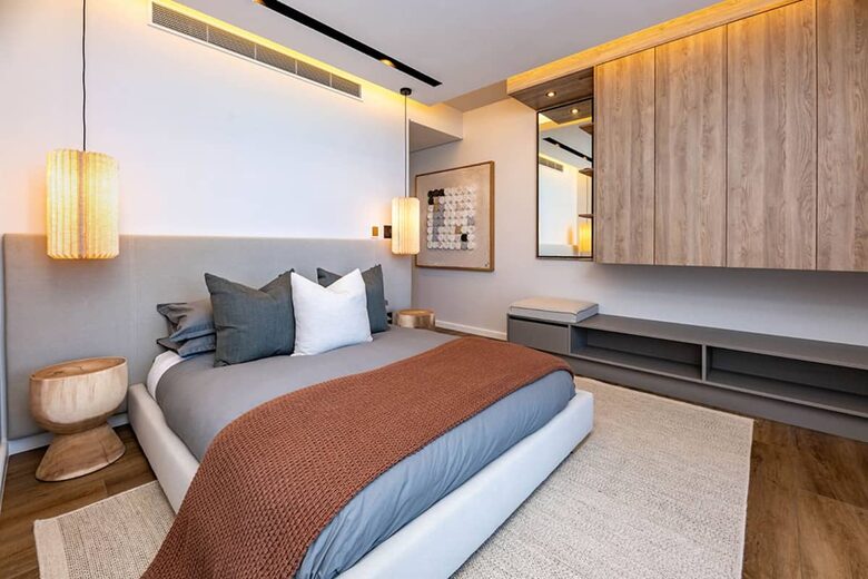 Clifftop Oceanview Villa Overlooking Pinnacle Point Golf Course - Mossel Bay, South Africa