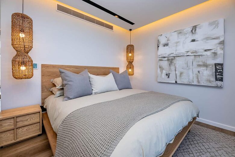 Clifftop Oceanview Villa Overlooking Pinnacle Point Golf Course - Mossel Bay, South Africa