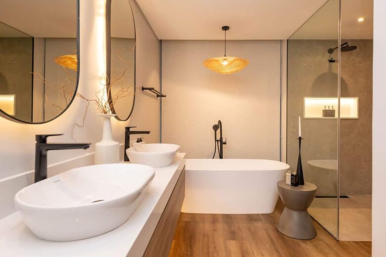 Clifftop Oceanview Villa Overlooking Pinnacle Point Golf Course - Mossel Bay, South Africa