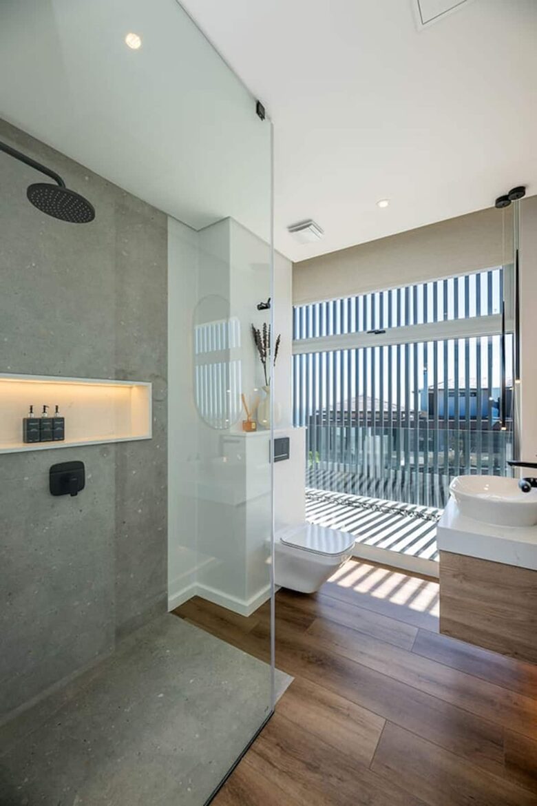 Clifftop Oceanview Villa Overlooking Pinnacle Point Golf Course - Mossel Bay, South Africa