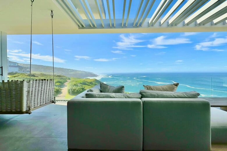 Clifftop Oceanview Villa Overlooking Pinnacle Point Golf Course - Mossel Bay, South Africa
