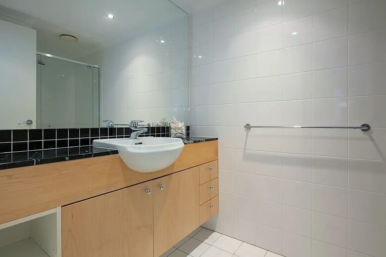 Spacious Multi-Level Coolum Escape with Panoramic Ocean Views - Coolum Beach, Australia