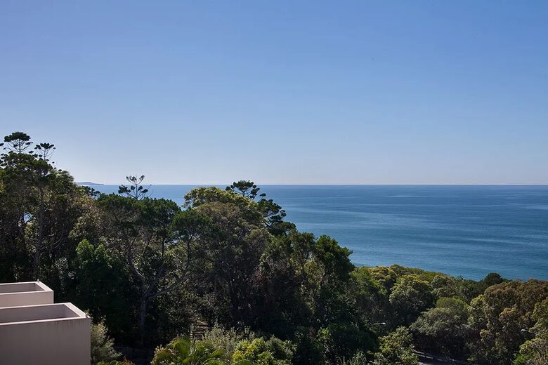 Spacious Multi-Level Coolum Escape with Panoramic Ocean Views - Coolum Beach, Australia