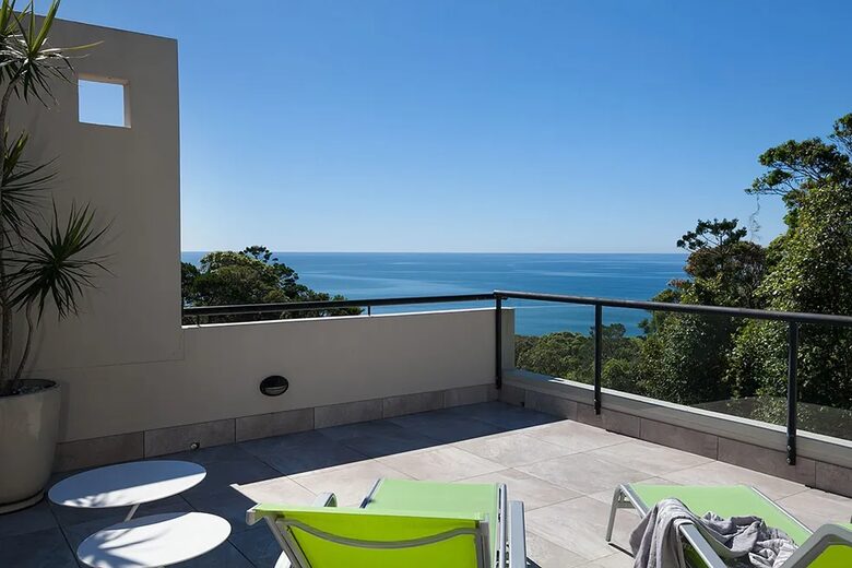 Spacious Multi-Level Coolum Escape with Panoramic Ocean Views - Coolum Beach, Australia