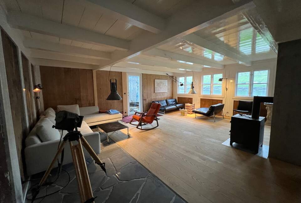 A 19th-Century Faroese House with Ocean Views in Sandavágur - Sandavágur, Faroe Islands