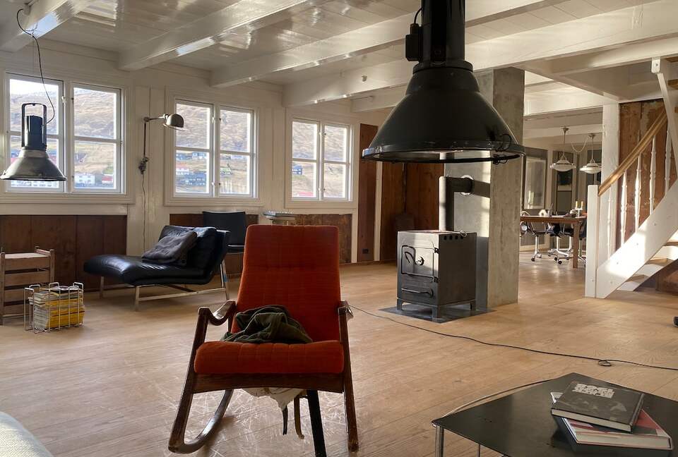 A 19th-Century Faroese House with Ocean Views in Sandavágur - Sandavágur, Faroe Islands