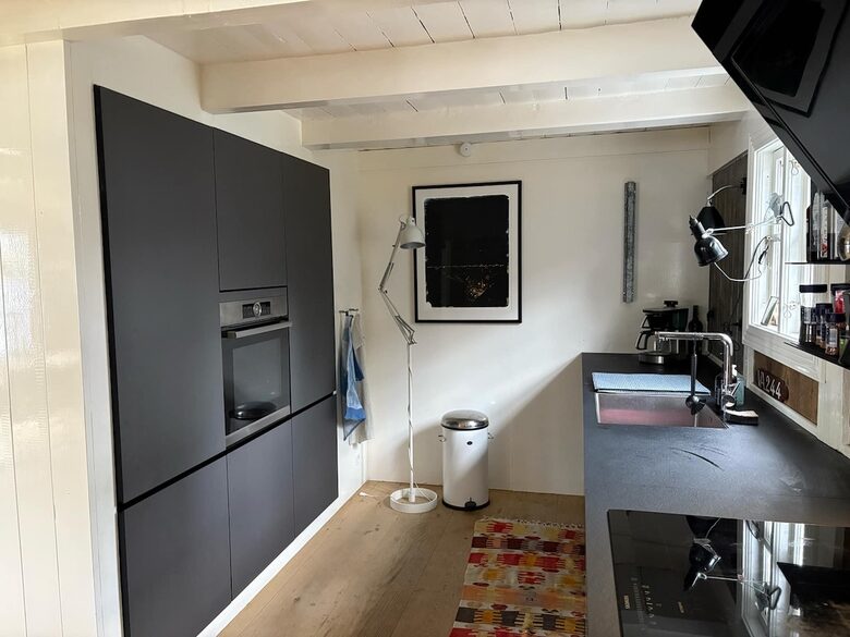 A 19th-Century Faroese House with Ocean Views in Sandavágur - Sandavágur, Faroe Islands