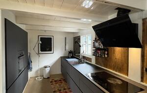 A 19th-Century Faroese House with Ocean Views in Sandavágur - Sandavágur, Faroe Islands