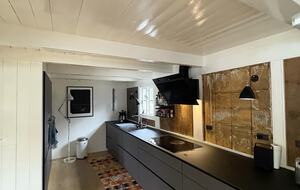 A 19th-Century Faroese House with Ocean Views in Sandavágur - Sandavágur, Faroe Islands