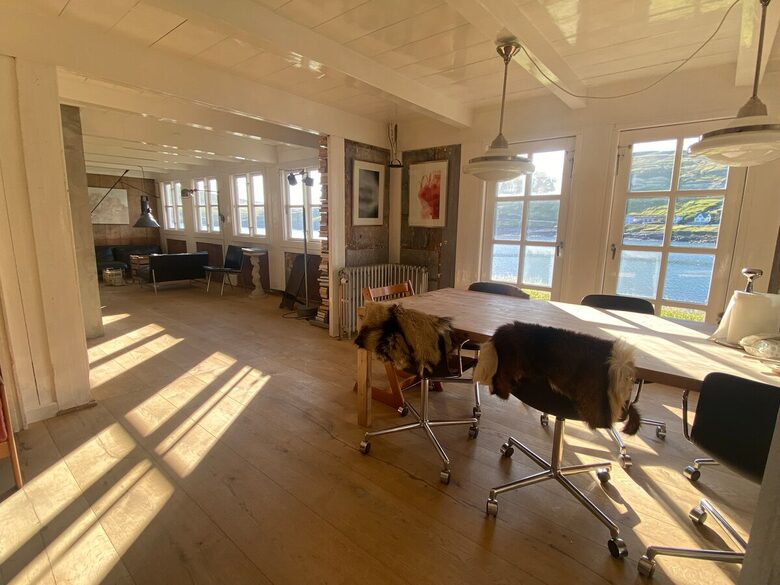 A 19th-Century Faroese House with Ocean Views in Sandavágur - Sandavágur, Faroe Islands