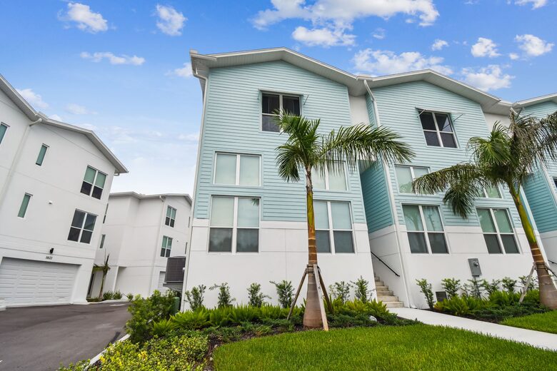 Stylish St. Petersburg Townhome Near Downtown & Gulf Beaches - St. Petersburg, Florida