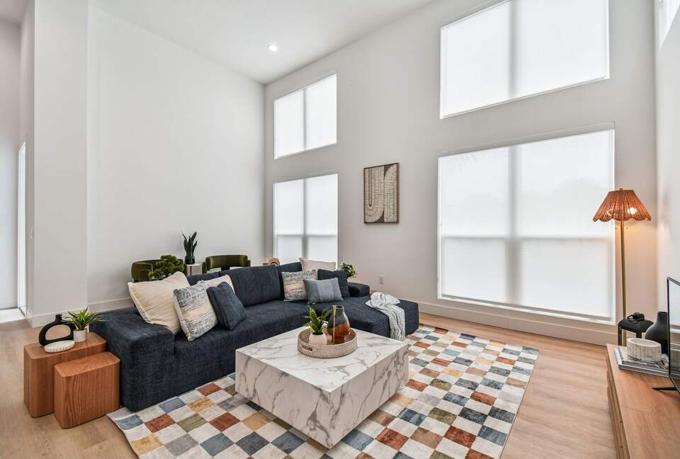 Stylish St. Petersburg Townhome Near Downtown & Gulf Beaches - St. Petersburg, Florida