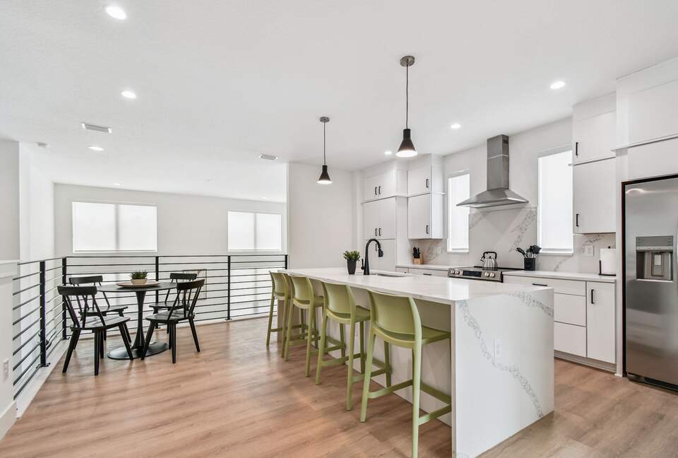 Stylish St. Petersburg Townhome Near Downtown & Gulf Beaches - St. Petersburg, Florida