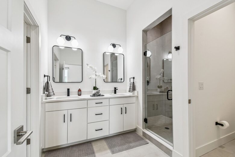 Stylish St. Petersburg Townhome Near Downtown & Gulf Beaches - St. Petersburg, Florida