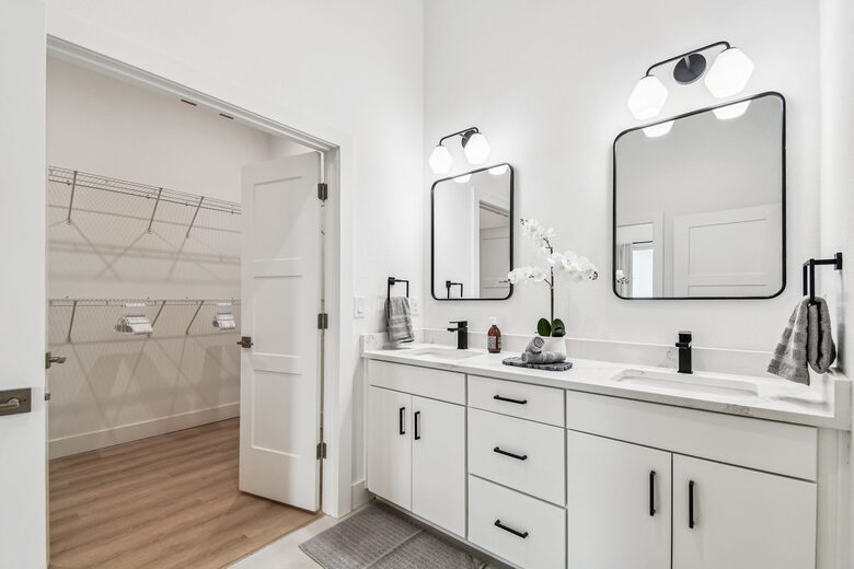 Stylish St. Petersburg Townhome Near Downtown & Gulf Beaches - St. Petersburg, Florida