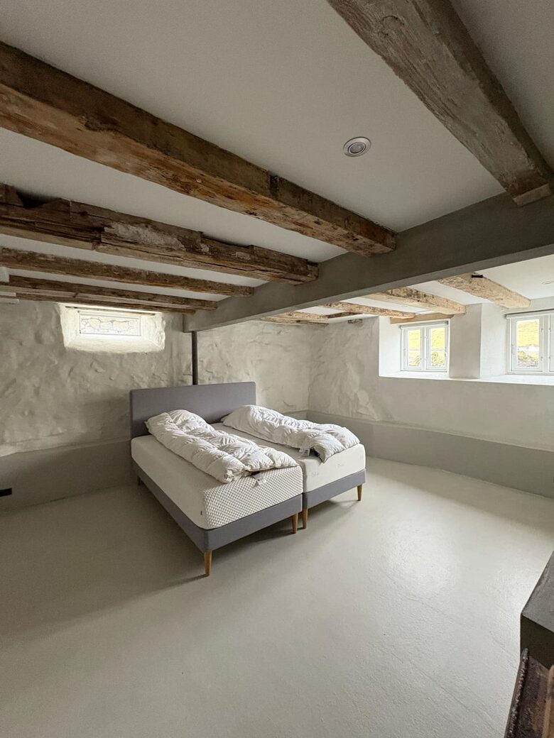 A 19th-Century Faroese House with Ocean Views in Sandavágur - Sandavágur, Faroe Islands