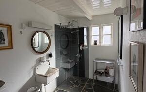 A 19th-Century Faroese House with Ocean Views in Sandavágur - Sandavágur, Faroe Islands