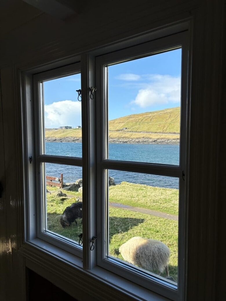 A 19th-Century Faroese House with Ocean Views in Sandavágur - Sandavágur, Faroe Islands