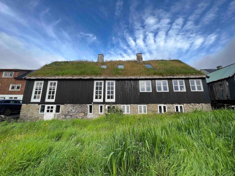 A 19th-Century Faroese House with Ocean Views in Sandavágur - Sandavágur, Faroe Islands