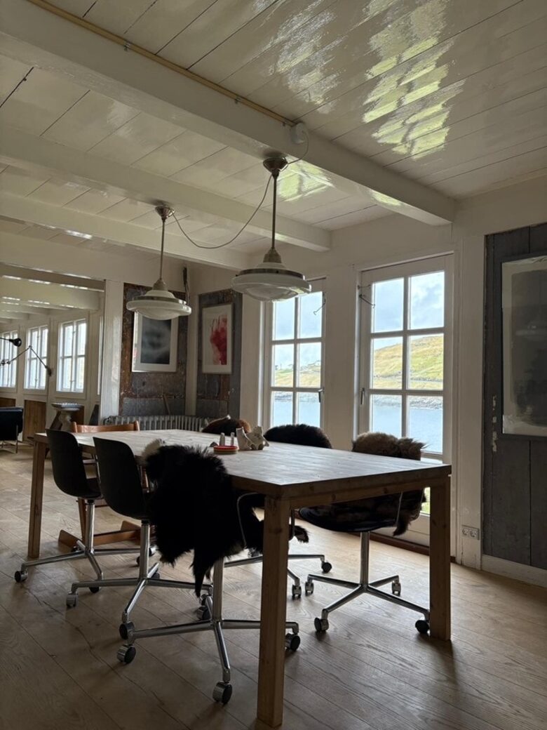 A 19th-Century Faroese House with Ocean Views in Sandavágur - Sandavágur, Faroe Islands