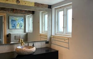 A 19th-Century Faroese House with Ocean Views in Sandavágur - Sandavágur, Faroe Islands