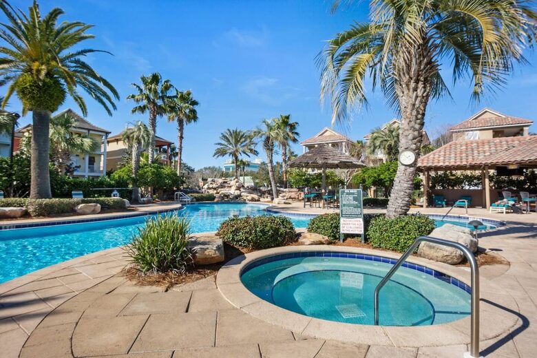 The Pink Shell Destin | Spacious Family Retreat Near Beaches - Destin, Florida