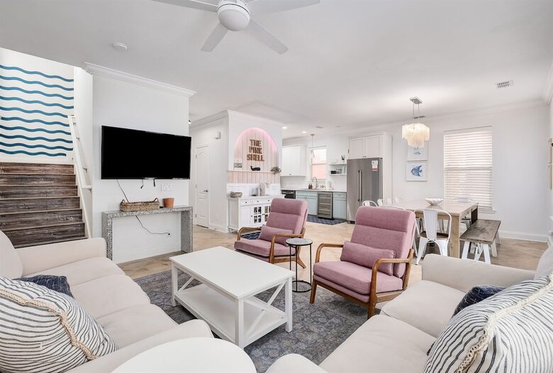 The Pink Shell Destin | Spacious Family Retreat Near Beaches - Destin, Florida