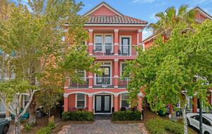 The Pink Shell Destin | Spacious Family Retreat Near Beaches - Destin, Florida