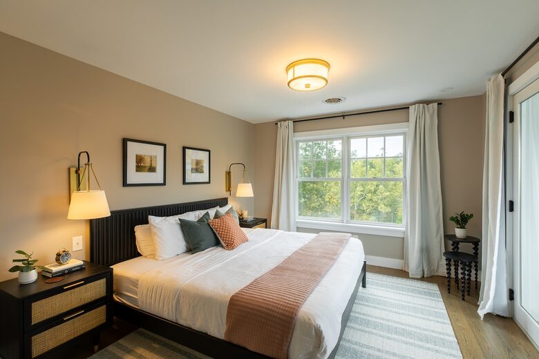 Modern Farmhouse Retreat with Waterfall Views in the Catskills - Kerhonkson, New York