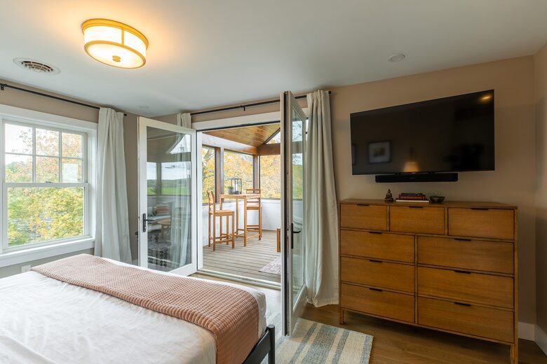 Modern Farmhouse Retreat with Waterfall Views in the Catskills - Kerhonkson, New York