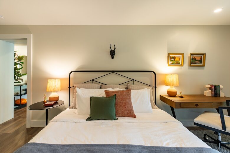 Modern Farmhouse Retreat with Waterfall Views in the Catskills - Kerhonkson, New York