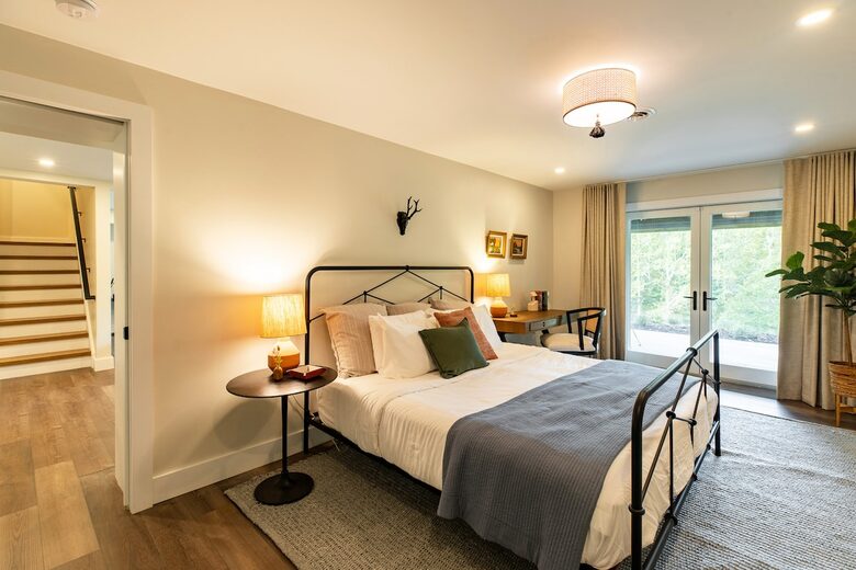 Modern Farmhouse Retreat with Waterfall Views in the Catskills - Kerhonkson, New York