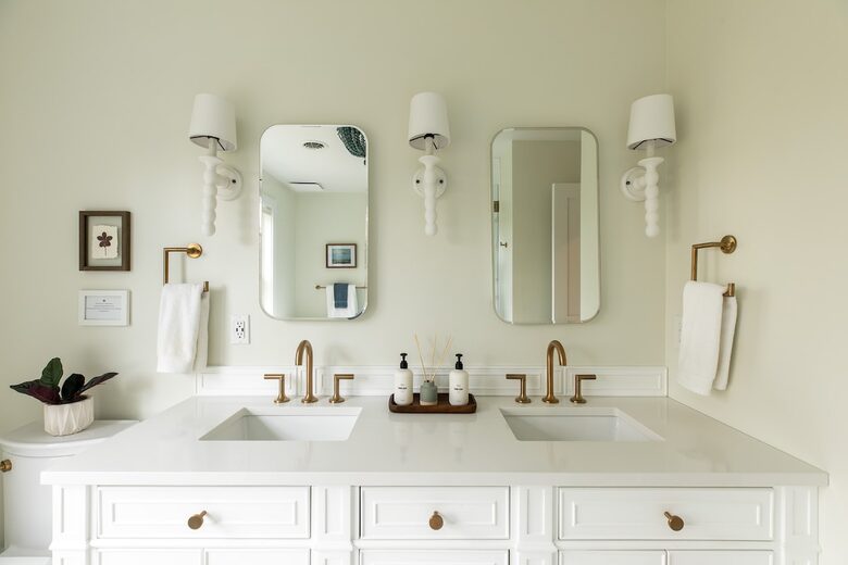 Modern Farmhouse Retreat with Waterfall Views in the Catskills - Kerhonkson, New York