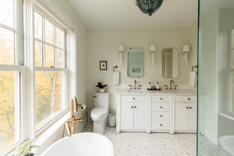 Modern Farmhouse Retreat with Waterfall Views in the Catskills - Kerhonkson, New York