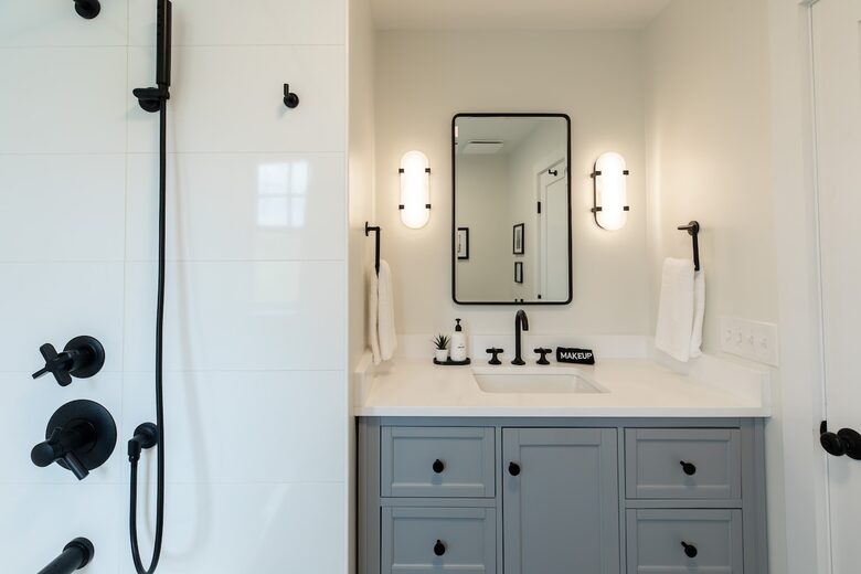 Modern Farmhouse Retreat with Waterfall Views in the Catskills - Kerhonkson, New York